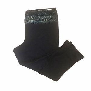 Maurices capri leggings with teal band detail